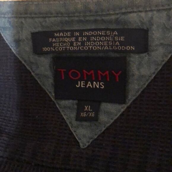 Vintage Tommy Jeans Shirt - Picture 7 of 7